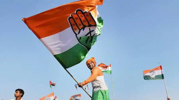 എൽഡിഎഫ്  നെ സഹായിക്കാൻ  പോയ  വിമതയെ  കോൺഗ്രസ് പാർട്ടി പുറത്താക്കി