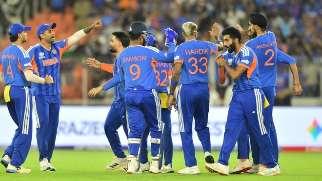 മൂന്നാം കിരീടത്തിൽ മുത്തമിട്ട് ഇന്ത്യ; ട്വന്റി 20 ലോകകപ്പ് ഫൈനലിൽ ന്യൂസീലൻഡിനെ തകർത്തത് 96 റൺസിന്!